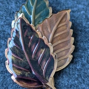 Vintage gold tone tri color three fall leaves brooch pin green brown purple leaf